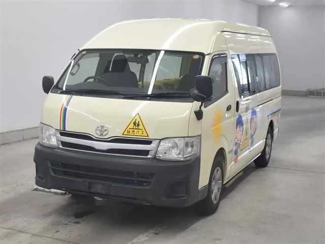 Toyota HiAce  с аукциона в Японии