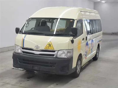 Toyota HiAce Commuter