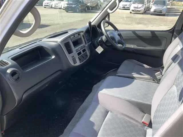 Nissan Caravan  с аукциона в Японии