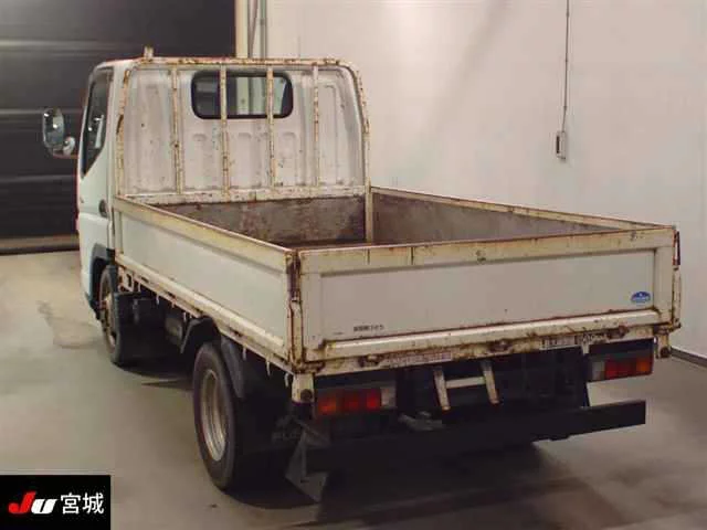 Mitsubishi Fuso Canter  с аукциона в Японии