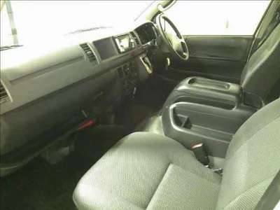 Toyota HiAce Commuter