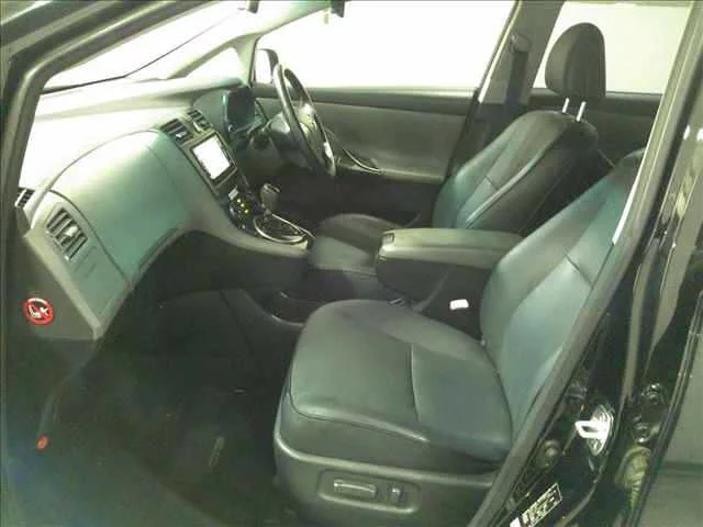Toyota Mark X Zio  с аукциона в Японии