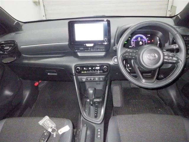 Toyota Yaris  с аукциона в Японии