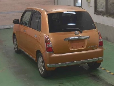 Daihatsu Mira Gino