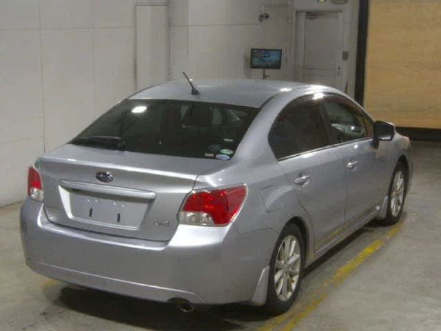 Subaru Impreza  с аукциона в Японии