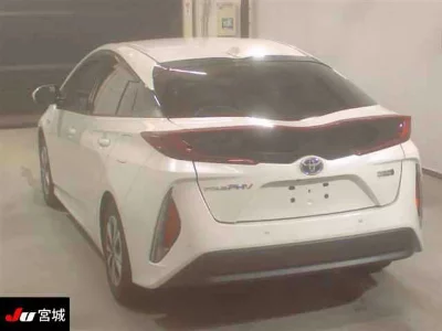 Toyota Prius PHV