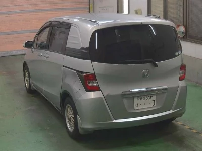 Honda Freed Spike
