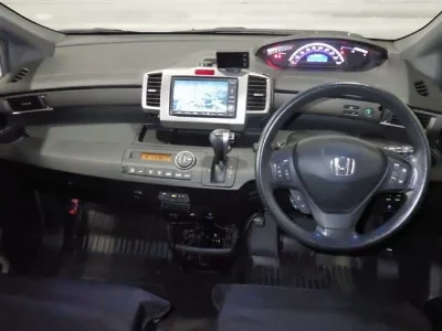 Honda Freed Spike