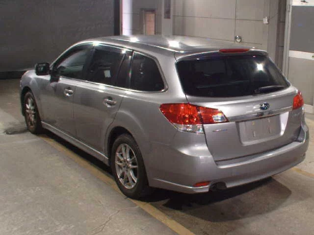 Subaru Legacy  с аукциона в Японии