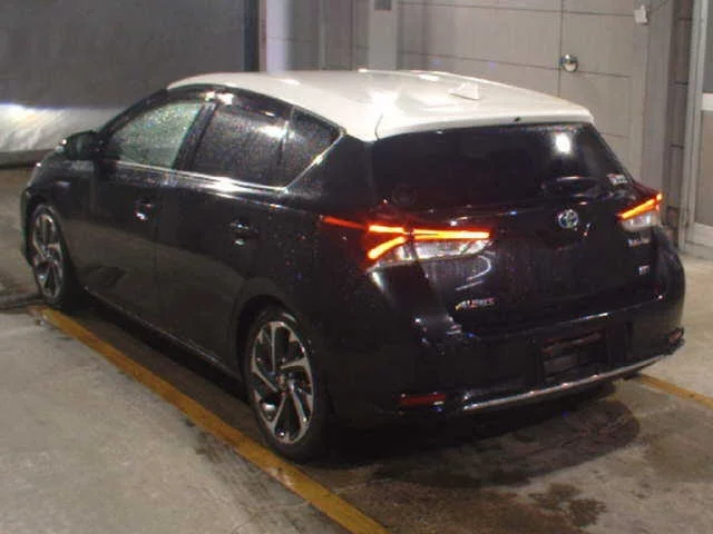 Toyota Auris  с аукциона в Японии