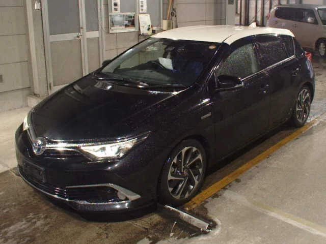 Toyota Auris  с аукциона в Японии