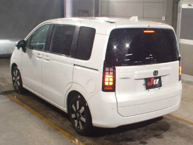 Honda Freed  с аукциона в Японии