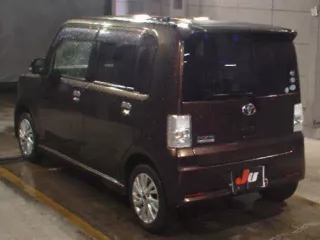 Toyota Pixis Space