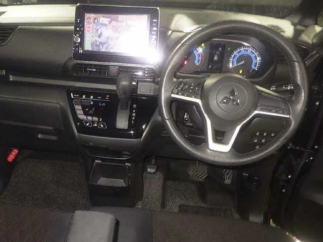 Mitsubishi eK X Space  с аукциона в Японии