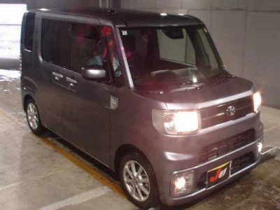 TOYOTA PIXIS MEGA