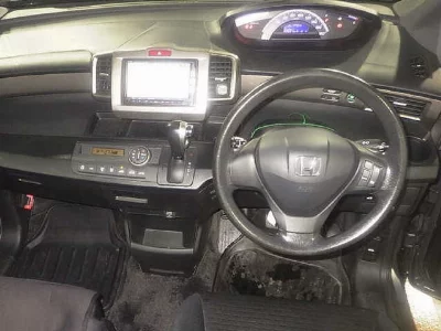 Honda Freed Spike