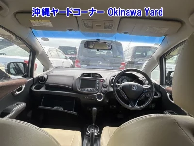 Honda FIT SHUTTLE HYBRID