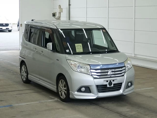 Mitsubishi Delica D:2  с аукциона в Японии