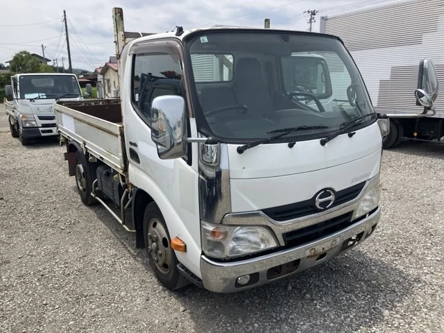 Hino Dutro  с аукциона в Японии