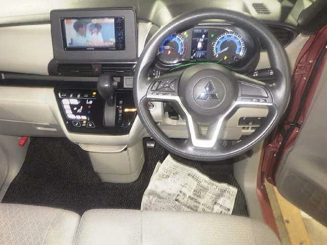 Mitsubishi eK X Space  с аукциона в Японии