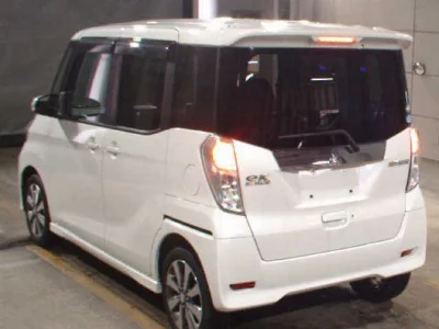 Mitsubishi eK X Space