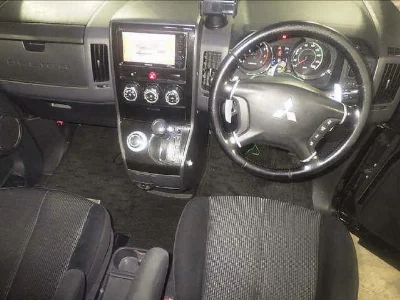 Mitsubishi DELICA D5