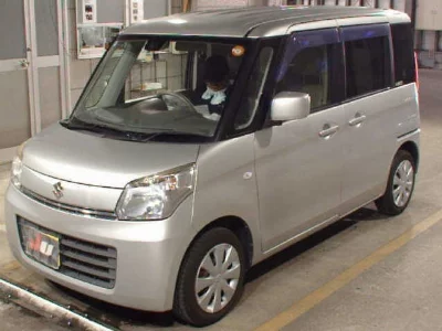 Suzuki Spacia