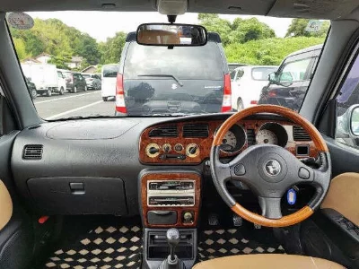 Daihatsu Mira Gino