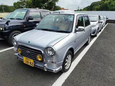 Daihatsu Mira Gino