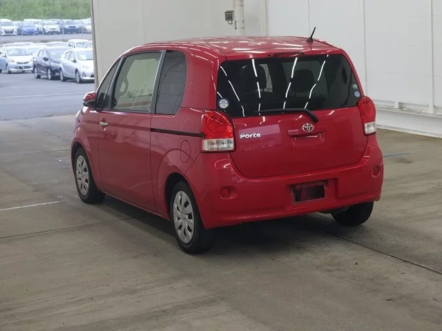 Toyota Porte  с аукциона в Японии