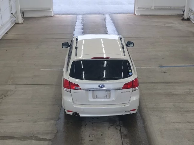 Subaru Legacy  с аукциона в Японии
