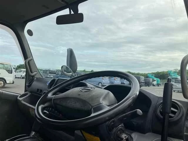Hino Dutro  с аукциона в Японии
