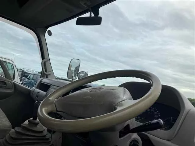 Hino Dutro  с аукциона в Японии