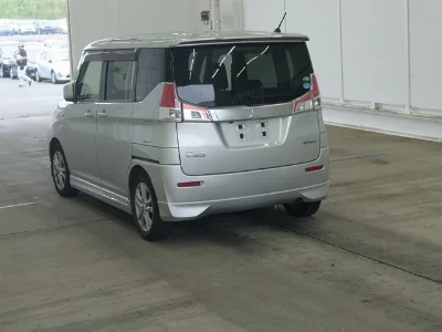 Mitsubishi Delica D:2