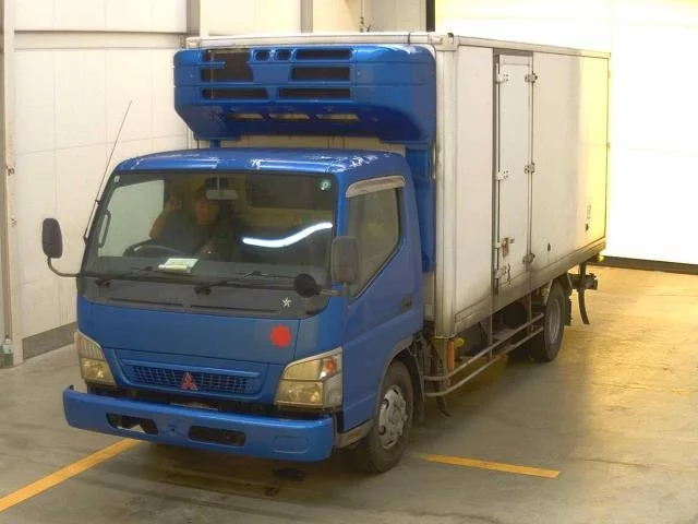 Mitsubishi Fuso Canter  с аукциона в Японии