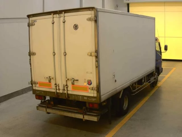 Mitsubishi Fuso Canter  с аукциона в Японии