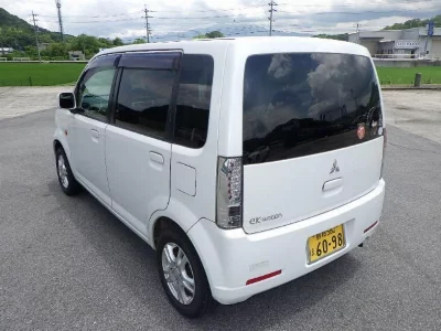 Mitsubishi eK Wagon