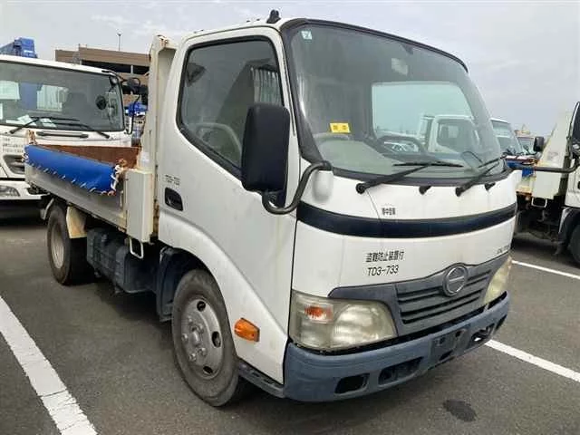 Hino Dutro  с аукциона в Японии