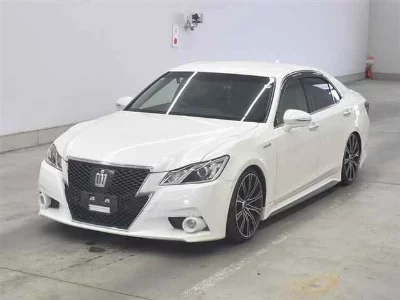 Toyota CROWN HYBRID