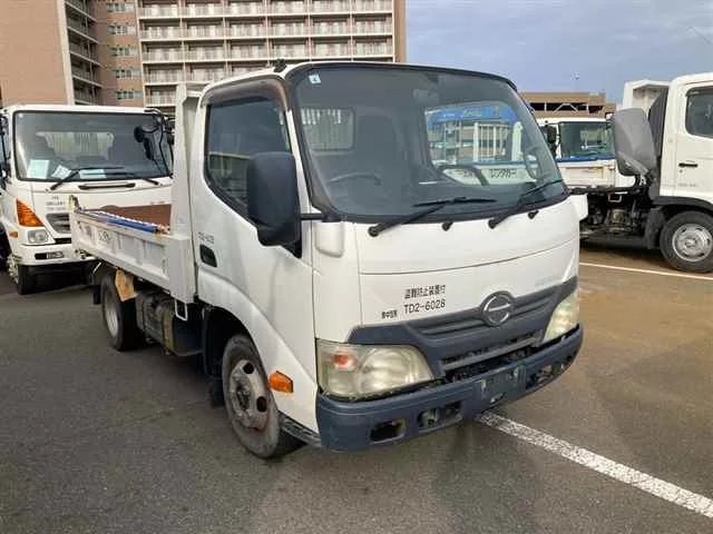 Hino Dutro  с аукциона в Японии