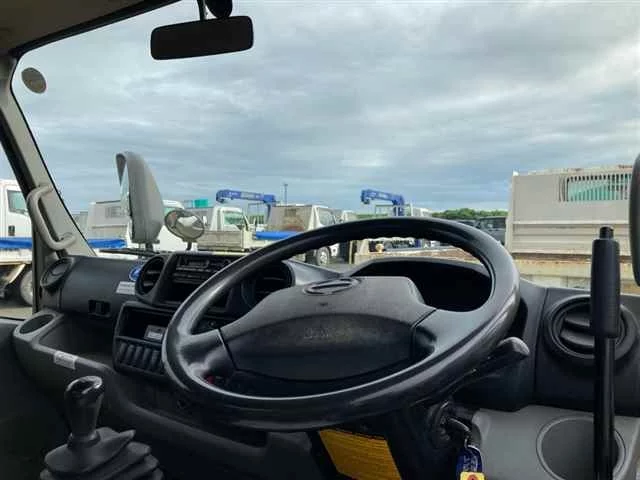 Hino Dutro  с аукциона в Японии