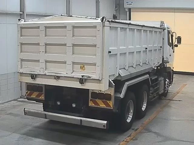 Nissan UD  с аукциона в Японии