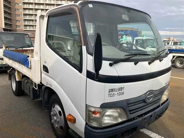 Hino Dutro  с аукциона в Японии