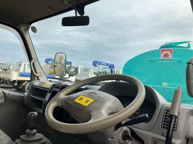 Hino Dutro  с аукциона в Японии