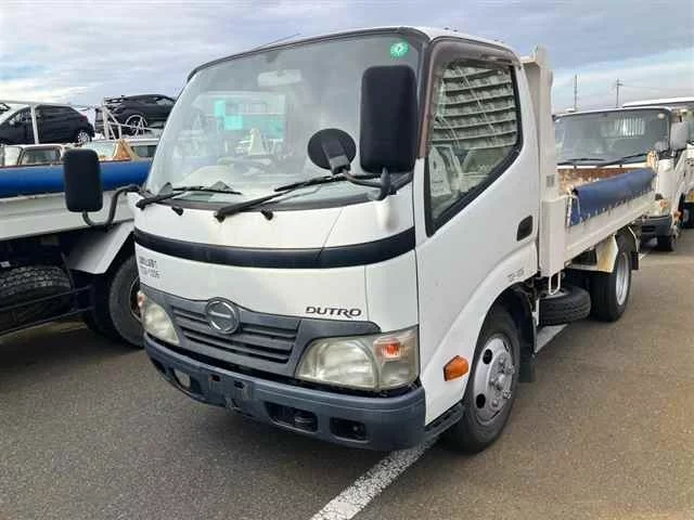 Hino Dutro  с аукциона в Японии