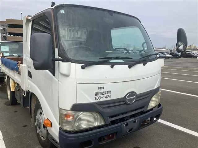 Hino Dutro  с аукциона в Японии