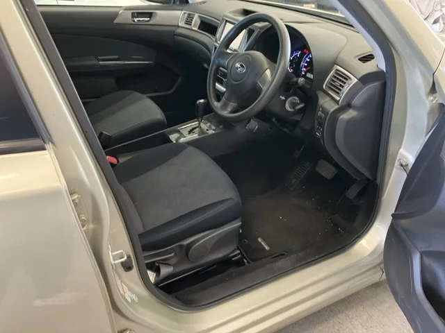 Subaru Exiga  с аукциона в Японии