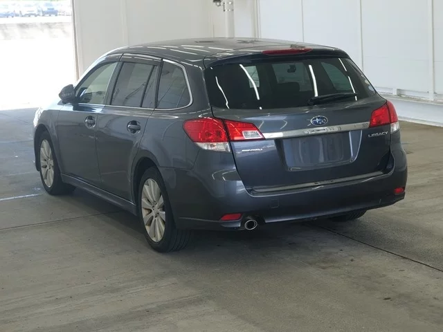 Subaru Legacy  с аукциона в Японии