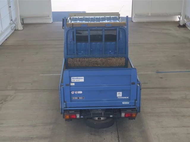Toyota ToyoAce  с аукциона в Японии