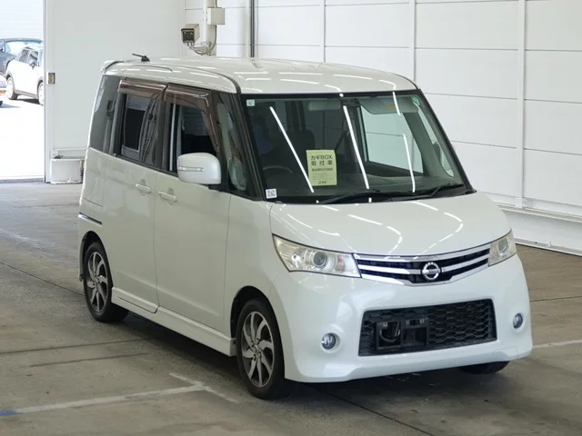Nissan Roox  с аукциона в Японии